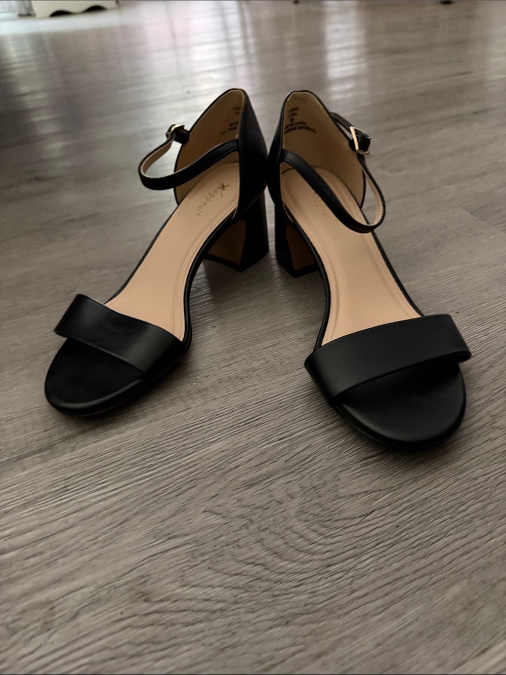 Xappeal  Black Ankle-Strap Block Heel Sandals  Sz 9.5  NWOT